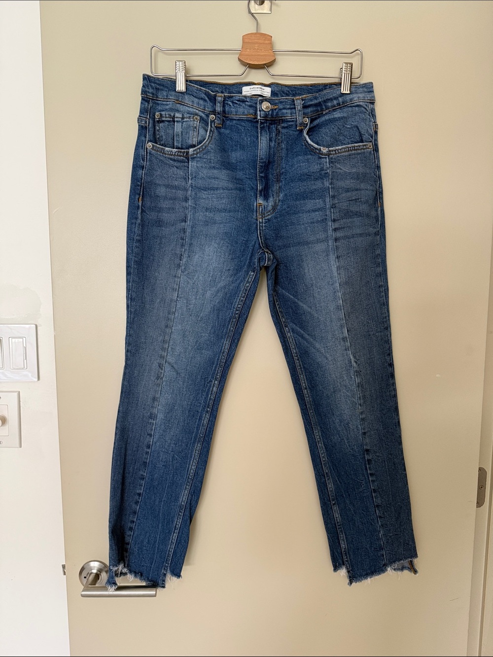 Zara Medium Blue Wash Cropped Seamed Jeans - Slim / Straight Fit Size 8
